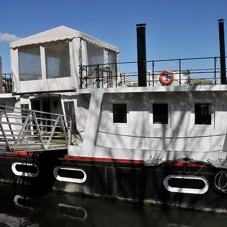 Botel Peniche Barbara 3*